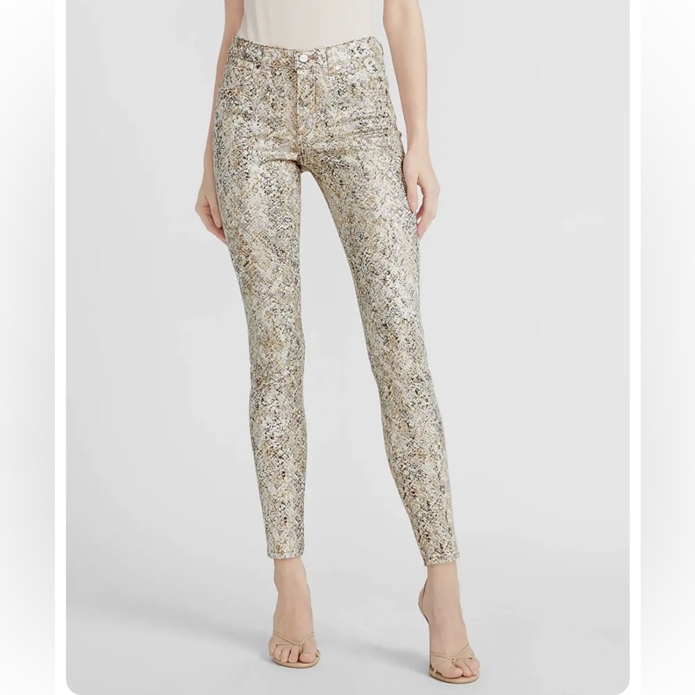 NWT. Express Metallic Foil Snake Print Skinny Jeans. Sz 6.